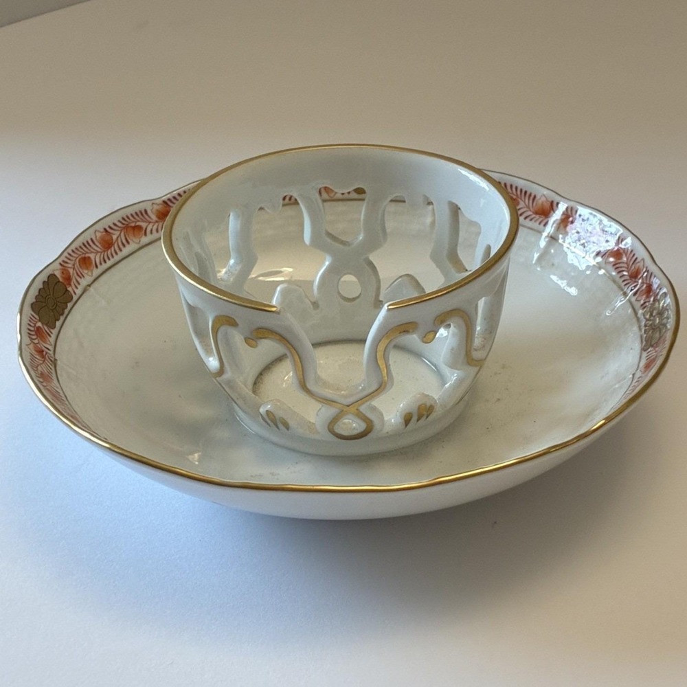 Antique Herend Trembleuse Porcelain Tea Cup Holder Saucer #713